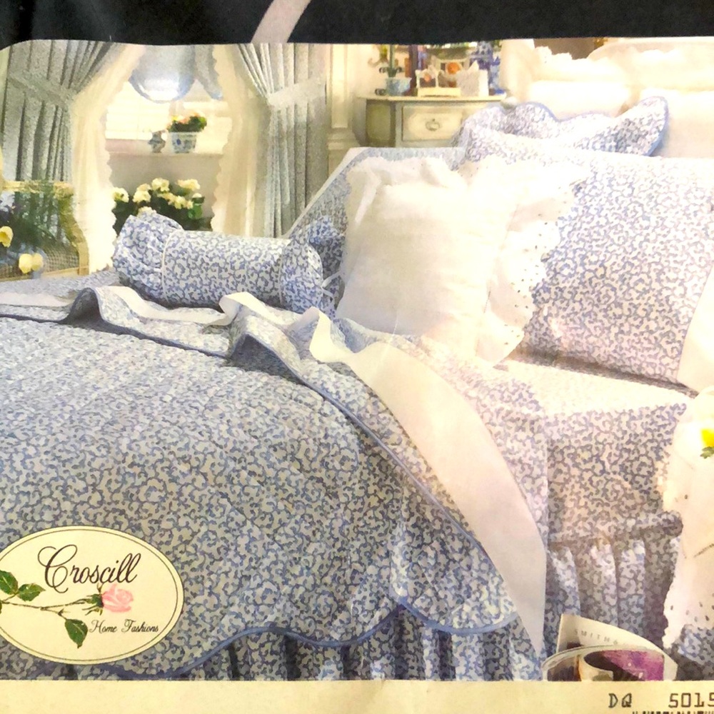 Valance for small window.